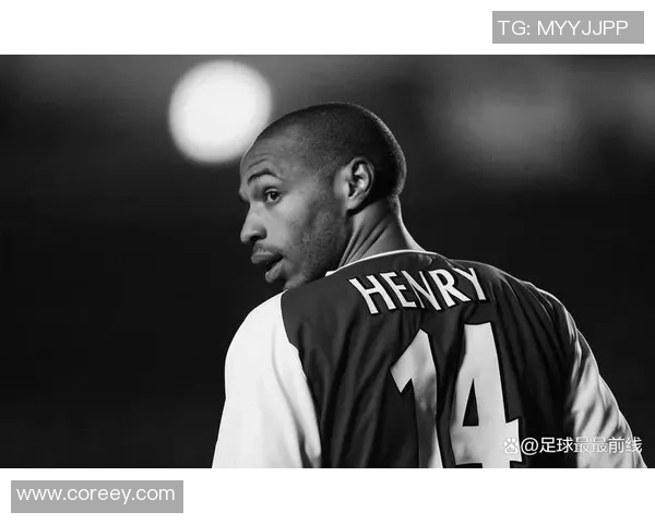 如何根据球员表现和潜力选择理想的足球明星